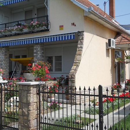 Pal Haz Apartment Abadszalok Ngoại thất bức ảnh