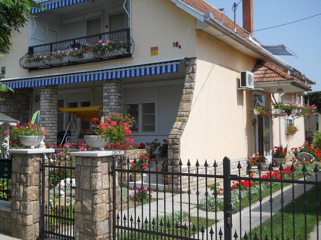 Pal Haz Apartment Abadszalok Ngoại thất bức ảnh