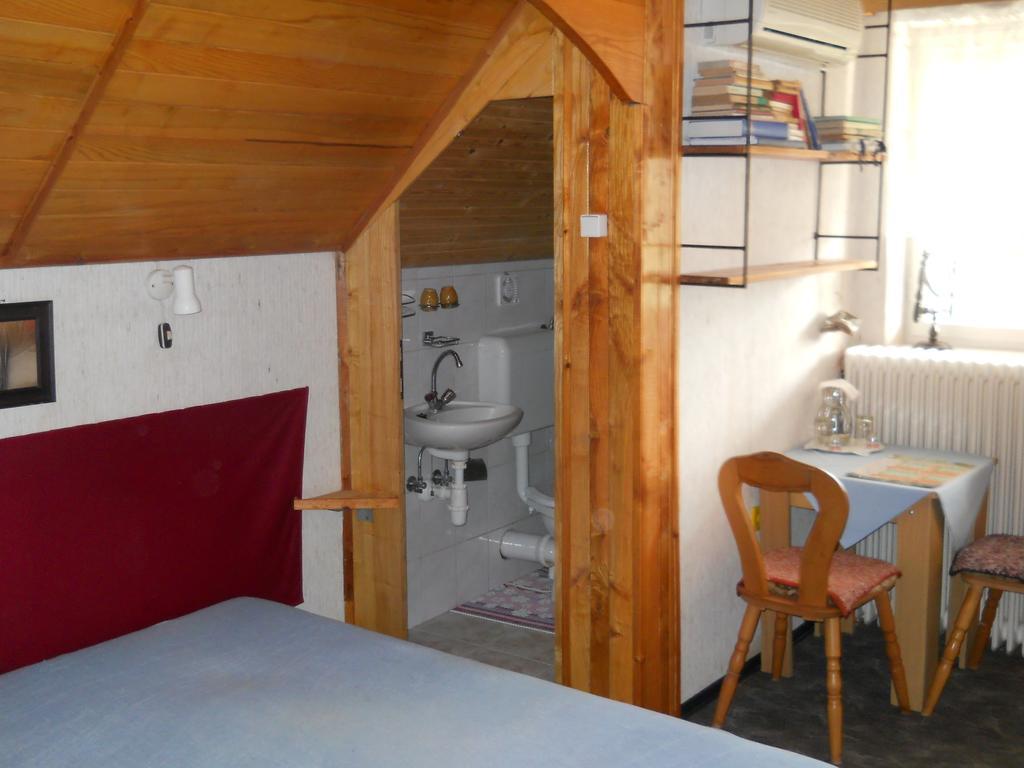 Pal Haz Apartment Abadszalok Phòng bức ảnh
